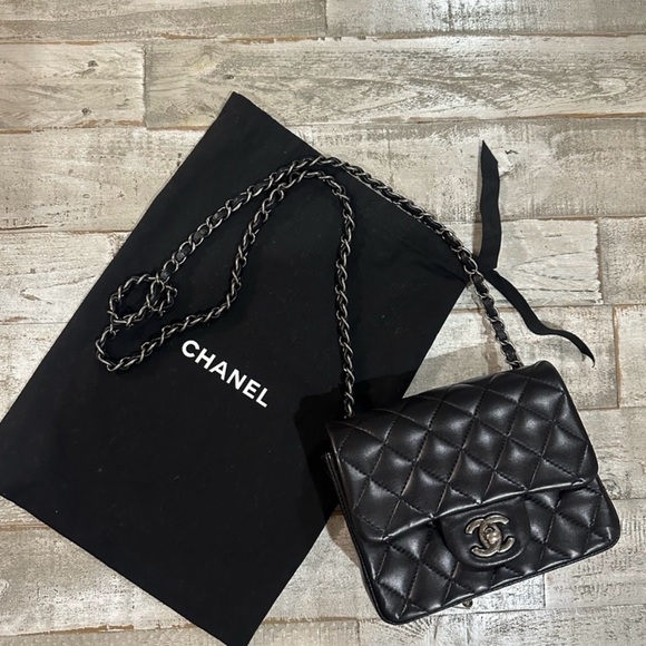 Chanel Classic Mini Square Flap Bag Black Lambskin Leather Quilted Crossbody CC - Picture 1 of 7
